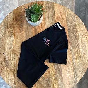 Hollister Tee